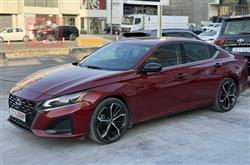 نيسان ألتيما